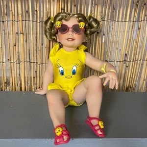 Collectible Ashton Drake “Summer Loving Tweety” Porcelain Doll By WB